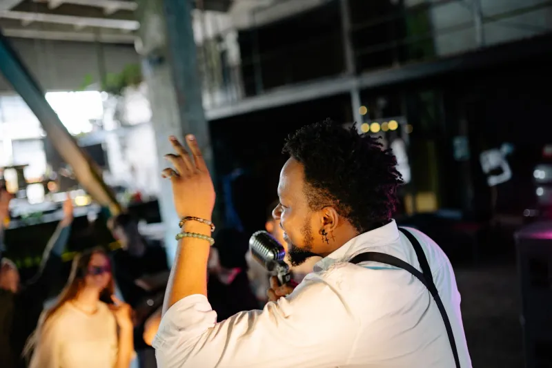 Know Before You Go: How Demo Artists Decode a Venue Before the First Note Plays